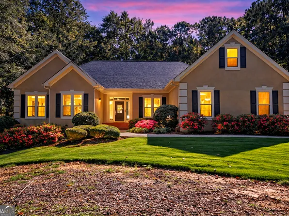 217 Windermere Cir, Newnan, GA 30265