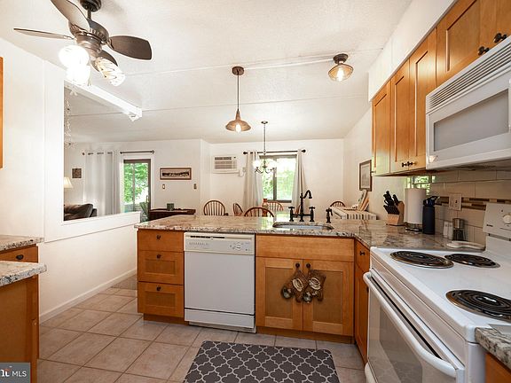 5th image of 400 Campbell Cir #G-3