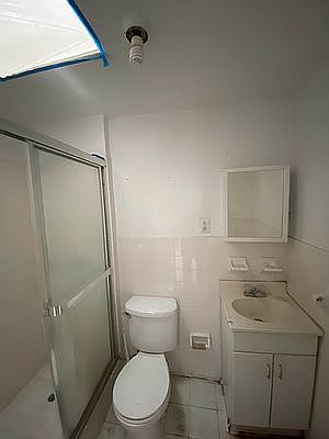 2nd image of 208 Columbia St #Top