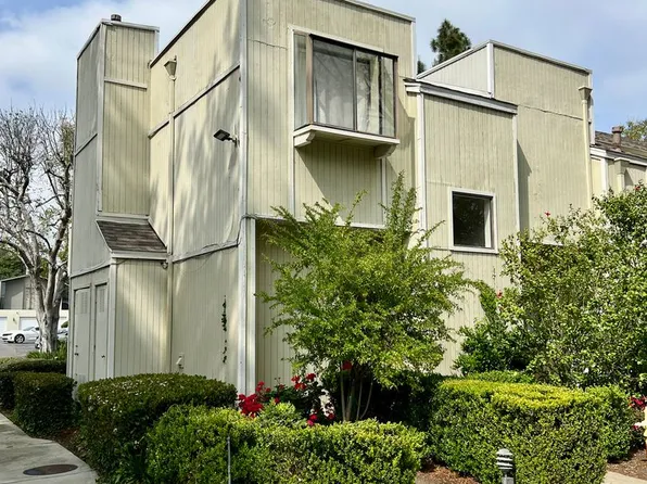 674 S Sycamore Ave, Claremont, CA 91711