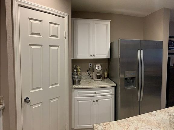 4th image of 344 Alder Ave