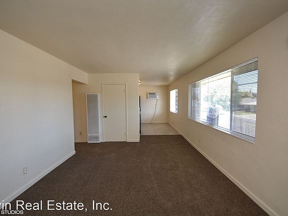 4th image of 801 S Hutchins St APT D