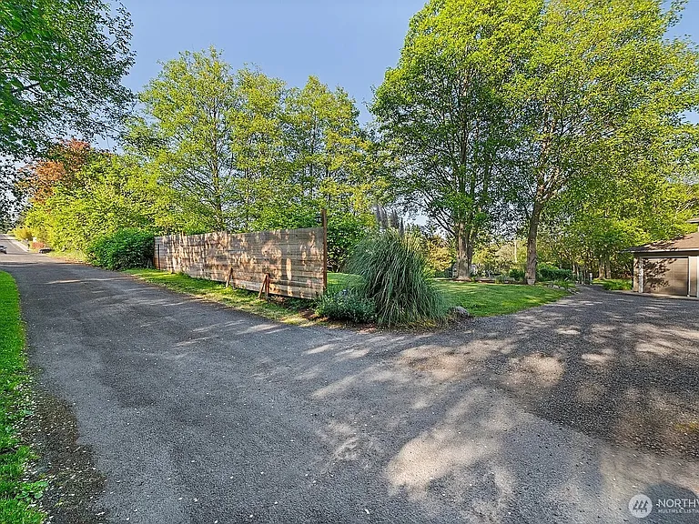 33 N Bay Ln — Photo 6