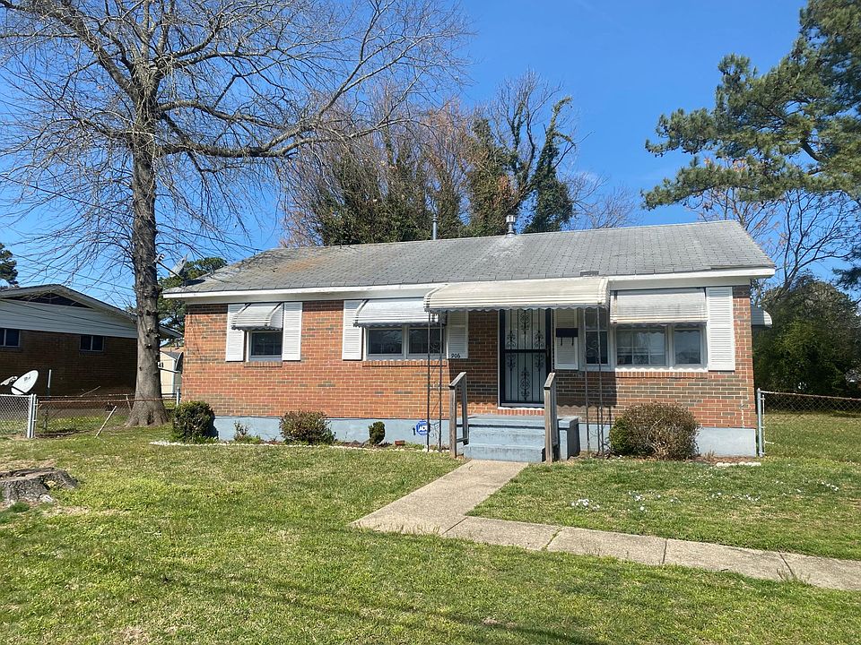 1st image of 906 Dandridge Dr
