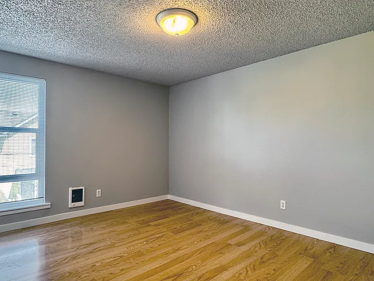 6314 34th Ave SW #201 — Photo 8