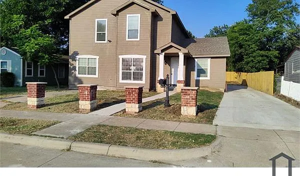 6 bed, 3000 sqft, $3,195 — Photo 1