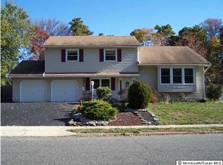 23 Pepperidge Rd, Howell, NJ 07731