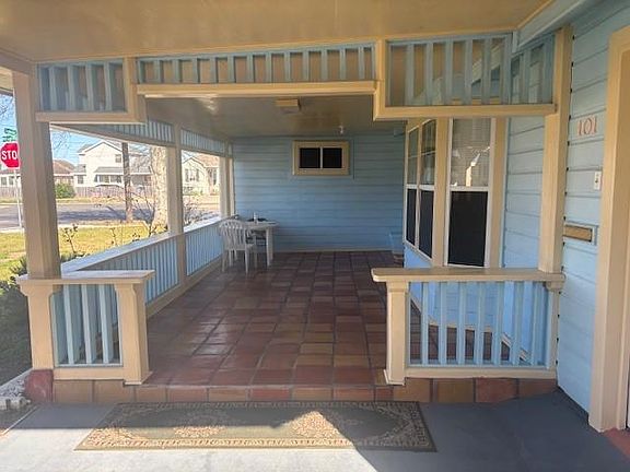 3rd image of 101 Pompano Ave