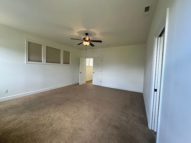 728 SE Bayshore Cir — Photo 14