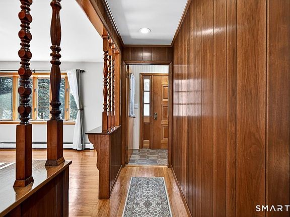 4th image of 21 Rexview Circle