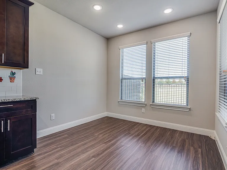 4533 Titus Cir — Photo 12