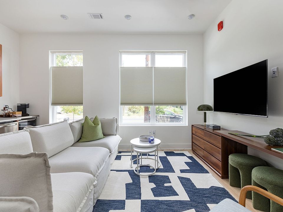 1st image of 1310 Lischey Ave #103