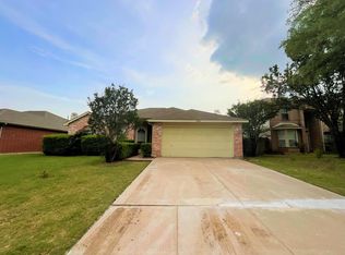 5506 Rolling Green Rd, Arlington, TX 76017