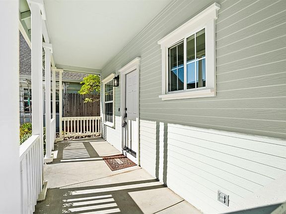 2nd image of 139 Cherryview Court