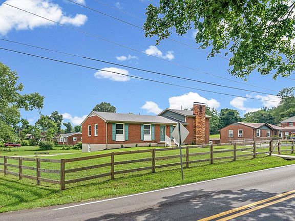 5th image of 500 Britton Springs Rd