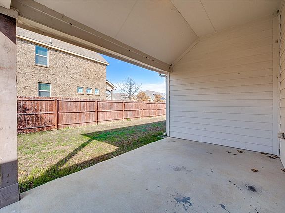 3rd image of 1033 Water Garden Cir