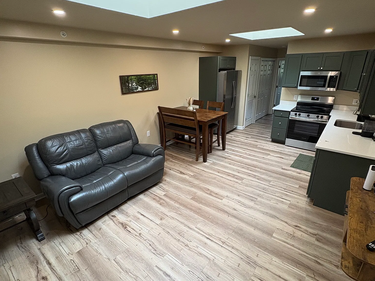 2 bed, 950 sqft, $1,495 — Photo 2