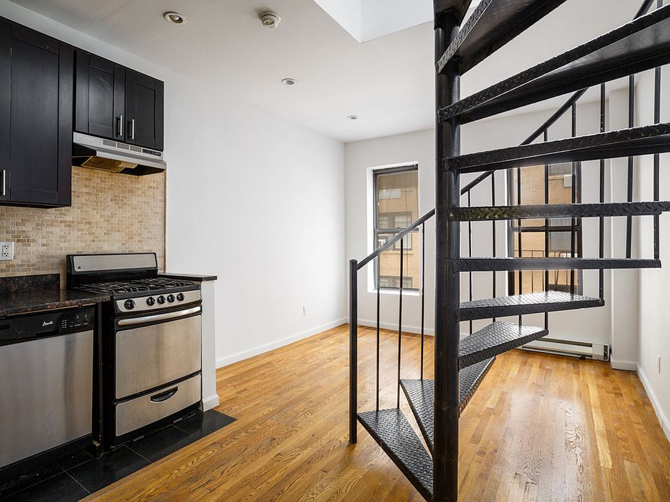 1st image of 318 W 49th St APT 5RE