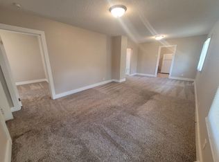 3012 Mahaska Ave, Des Moines, IA 50317