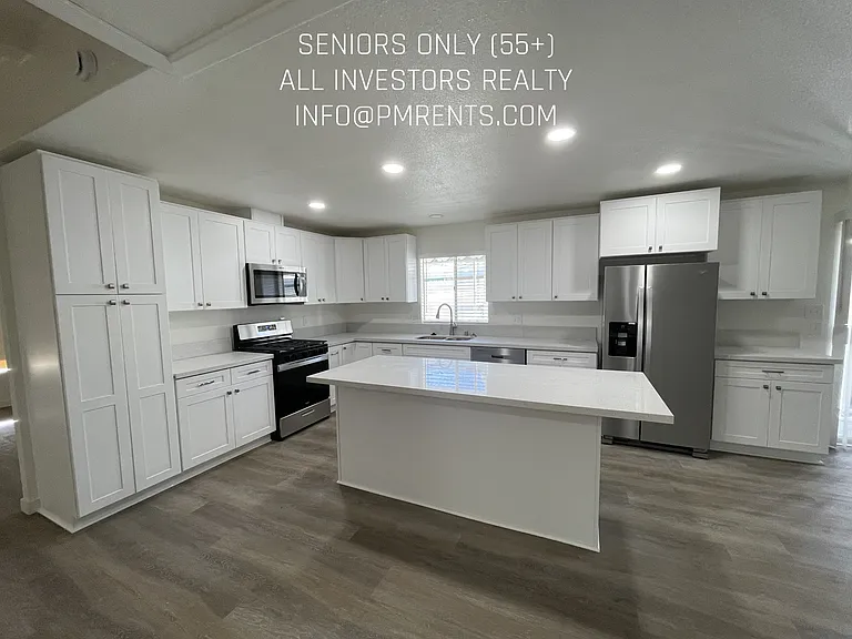 200 N El Camino Real #263 — Photo 4
