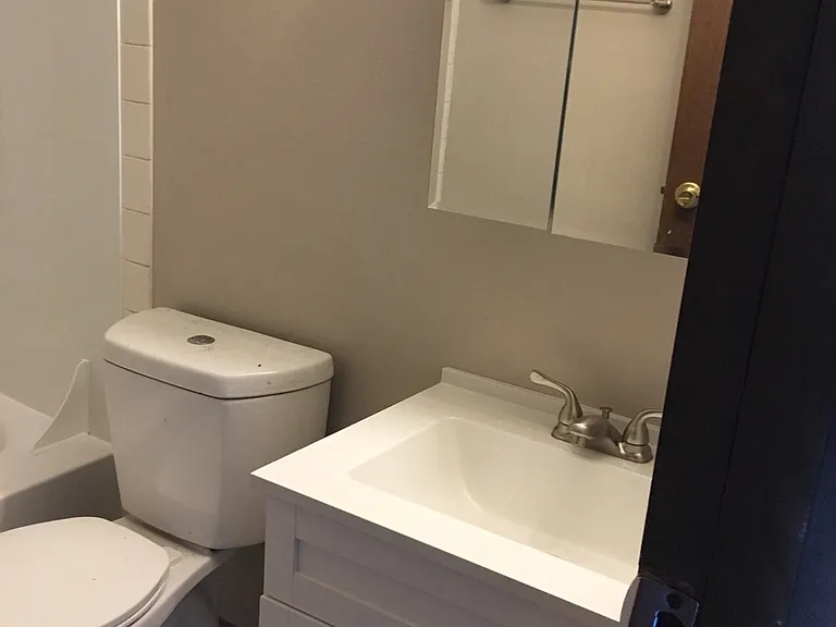 Stoney Creek Apartments — Photo 52