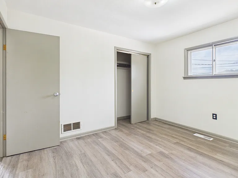 22199 Energy Hwy #2 — Photo 19