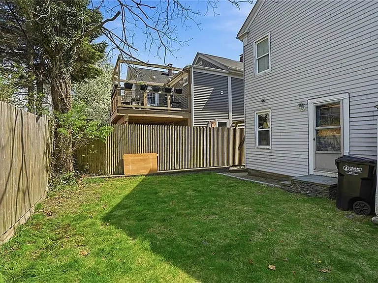 8 Mann Ave #1 — Photo 15