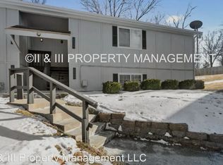 4713 Switzer Rd, Shawnee, KS 66203