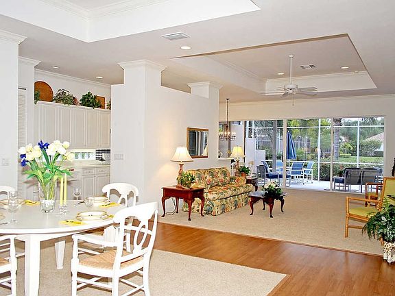 Living Room/Dining Room