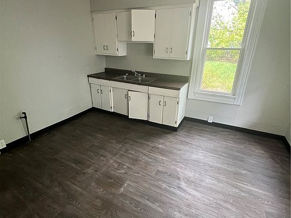 5th image of 1245 Addison Rd