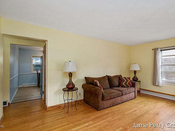 5th image of 1911 Adams St SE
