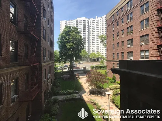 Rented by Sovereign Associates | media 23