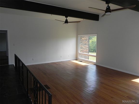 5th image of 2889 Claud Rd