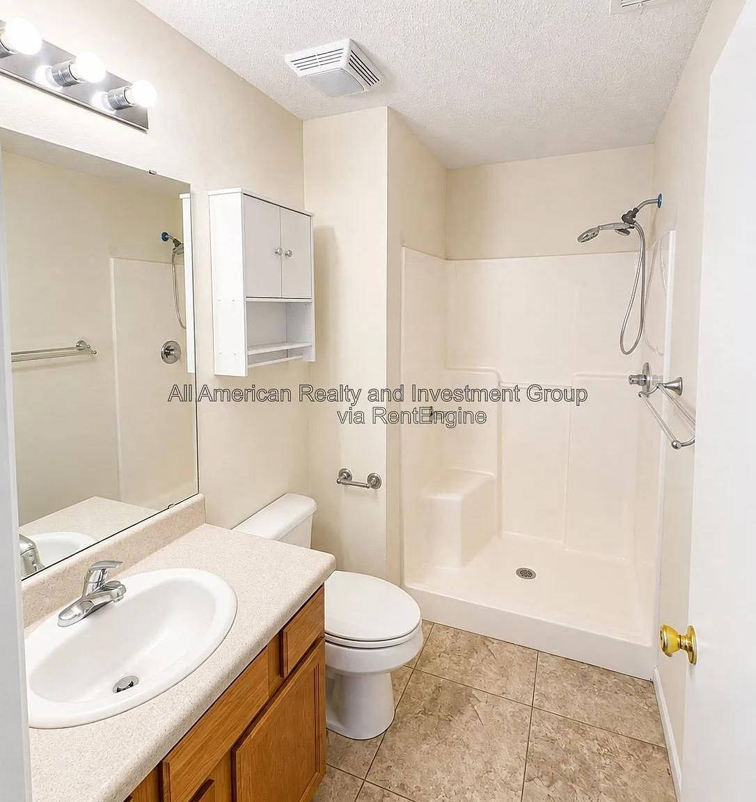 3 bed, 3.0 bath, 1375 sqft, $1,875 — Photo 4