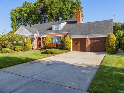 25 Atkinson Road, Rockville Centre, NY, 11570