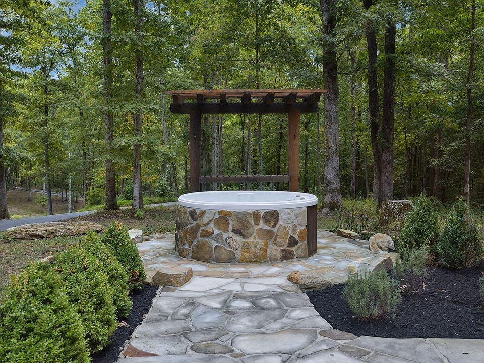 55th image of 5715 Greenbrier Rd