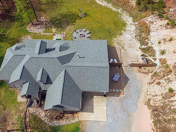2nd image of 2711 Johnson Ln