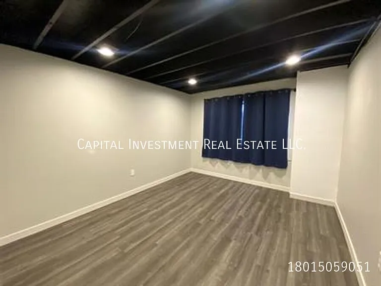 1741 W 6020 S — Photo 12