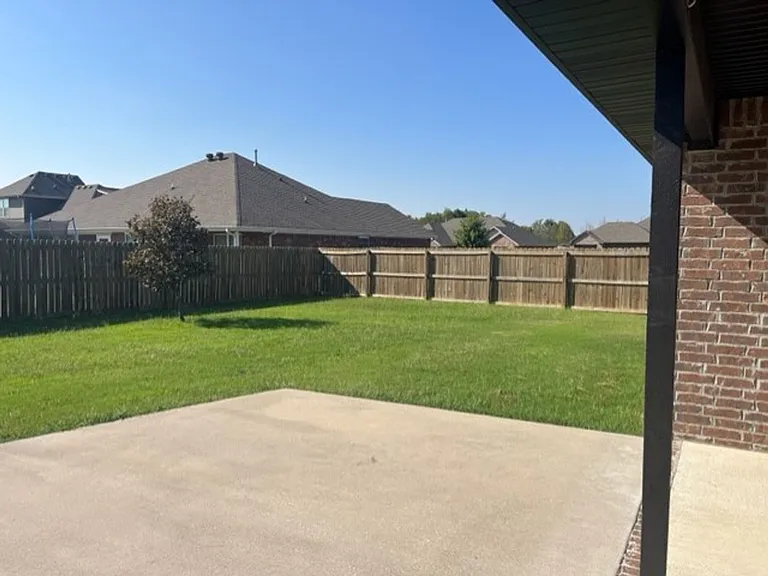 4338 Leafield St — Photo 26