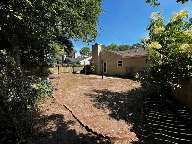 1594 Hummingbird Ln — Photo 26