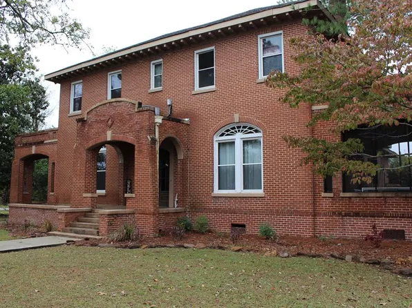 12 S Winston St, Reynolds, GA 31076