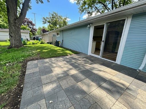 3rd image of 22 Jordan Dr