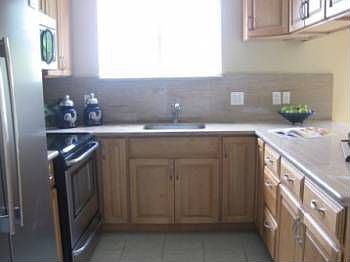 5th image of 387 Andover Dr