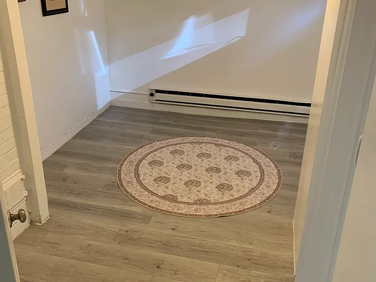 171 Riverside St — Photo 3