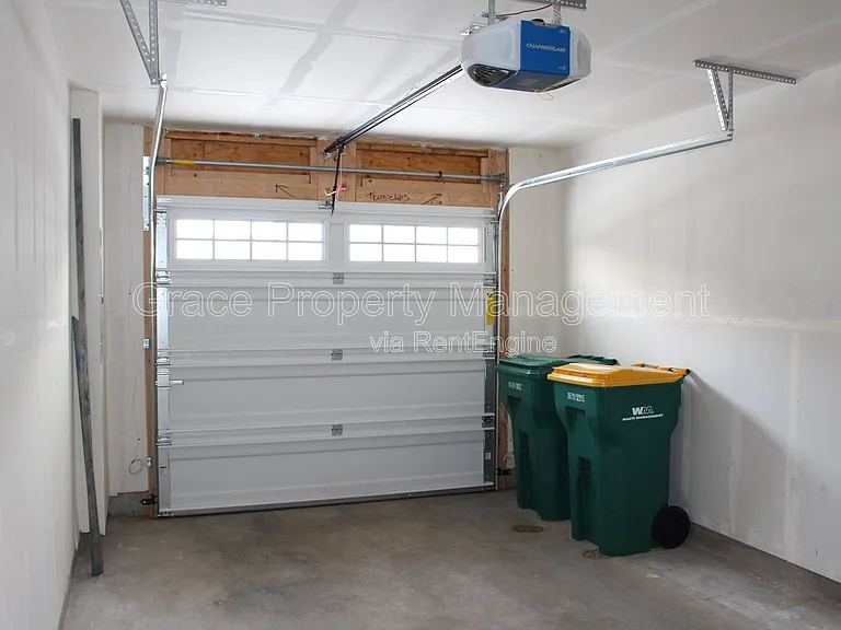 1156 Oak Cir — Photo 18