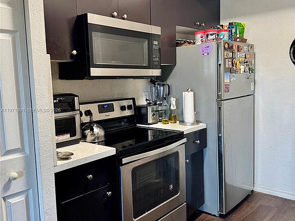 5th image of 2517 Centergate Dr APT 203