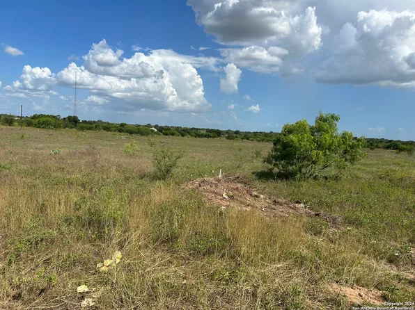 1144 Cr 329 LOT 8, Floresville, TX 78114