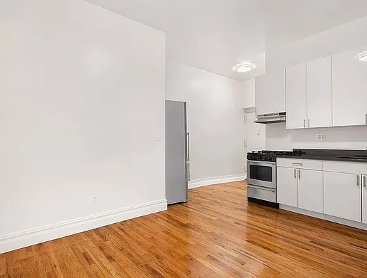 Rented by REAL New York | media 10