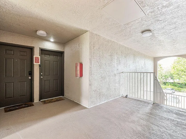 5011 Wiles Rd #303 — Photo 18