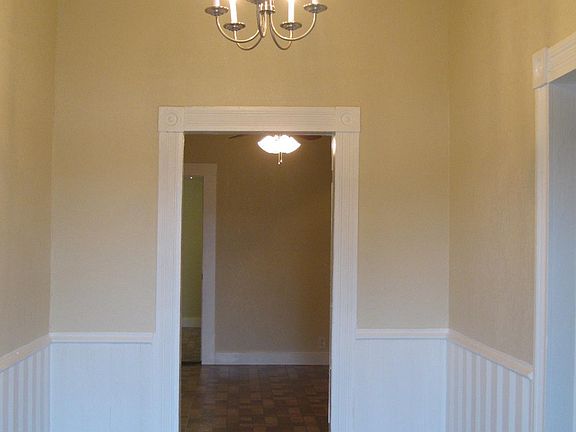 2nd image of 318 S Olive St APT 1